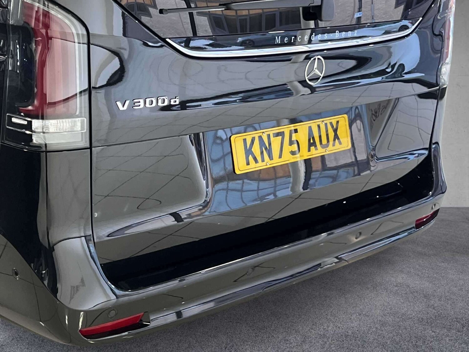 Used Mercedes-Benz V-Class 2025 for sale - 77740848: Photo 11