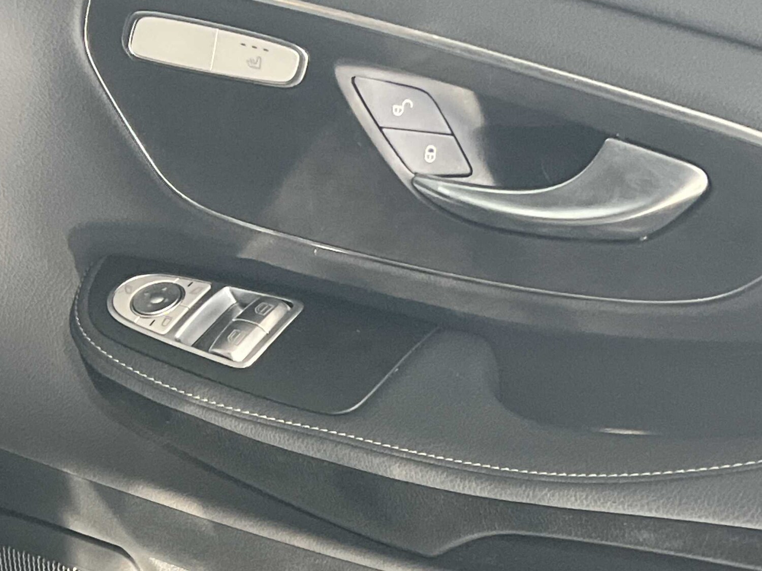 Used Mercedes-Benz V-Class 2025 for sale - 77740848: Photo 14