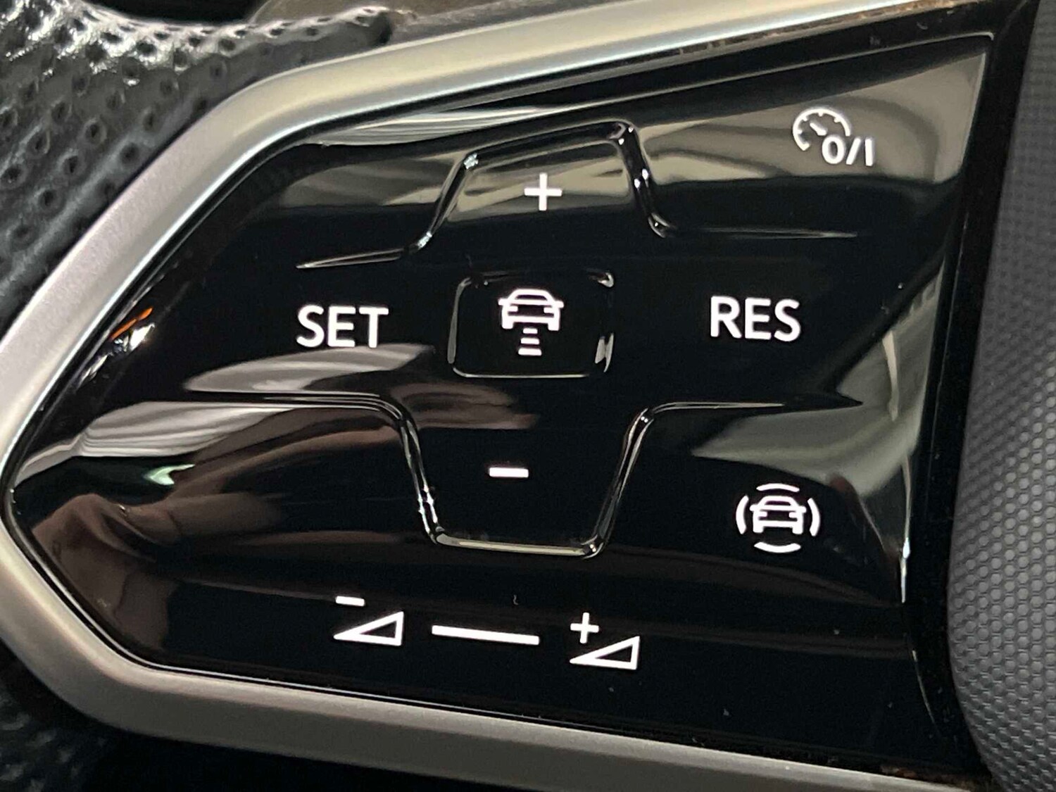 Used Volkswagen Touareg 2021 for sale - 77527073: Photo 32