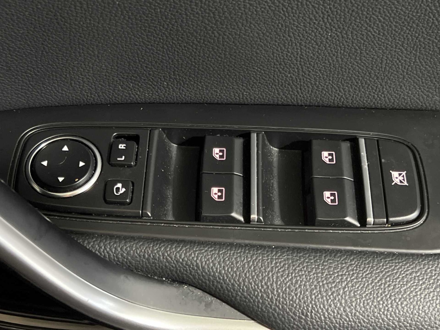 Used Kia XCeed 2023 for sale - 76141754: Photo 34