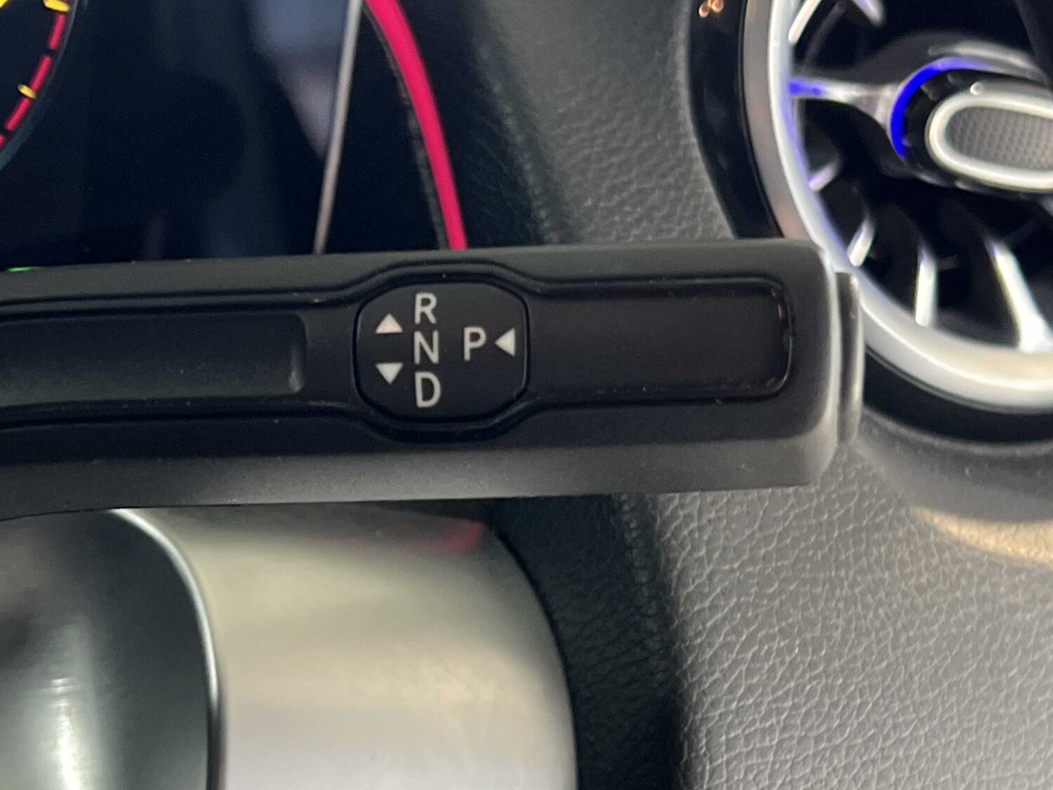 Used Mercedes-Benz GLB 2023 for sale - 77996209: Photo 15