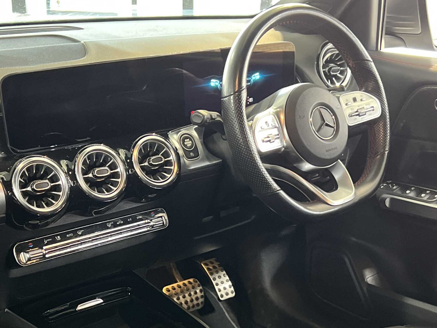 Used Mercedes-Benz GLB 2023 for sale - 77996209: Photo 20