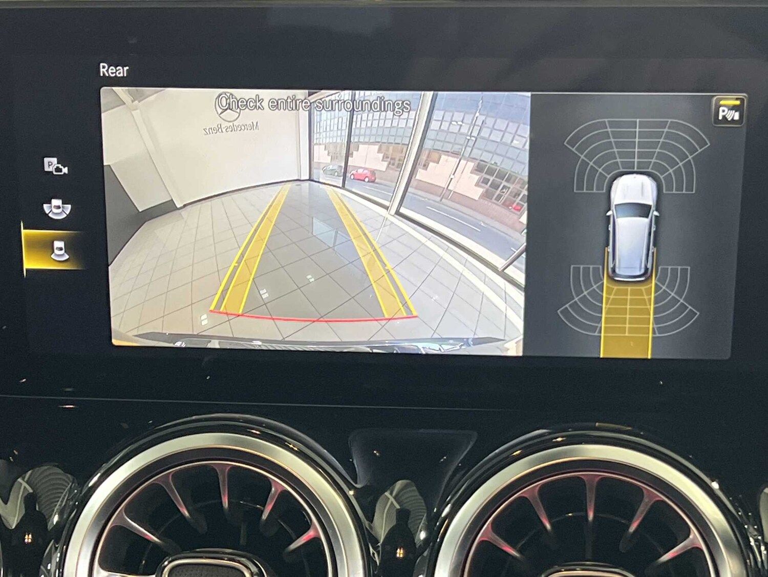 Used Mercedes-Benz GLB 2023 for sale - 77996209: Photo 28