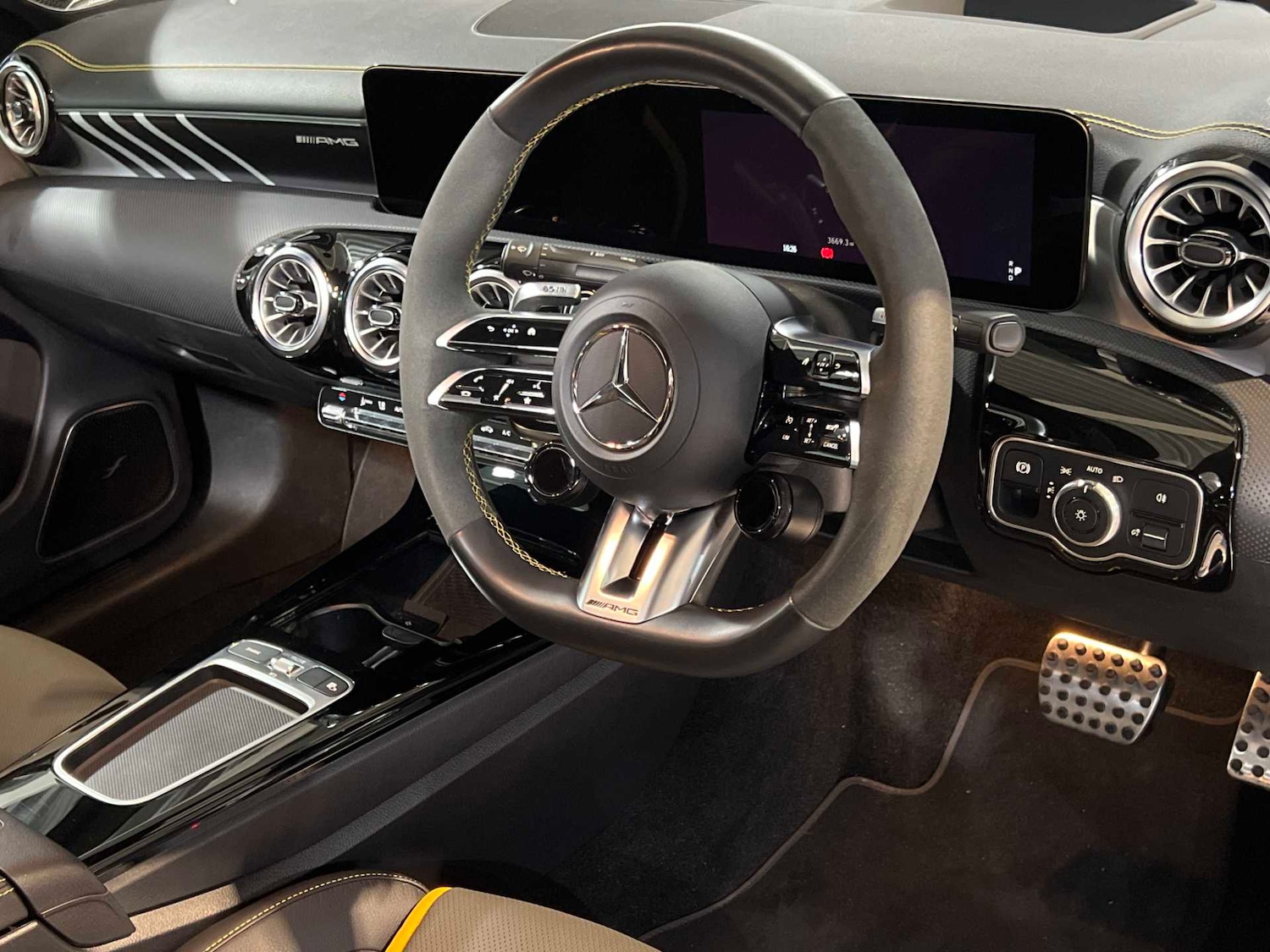 Used Mercedes-Benz CLA for sale - 77361301: Photo 14