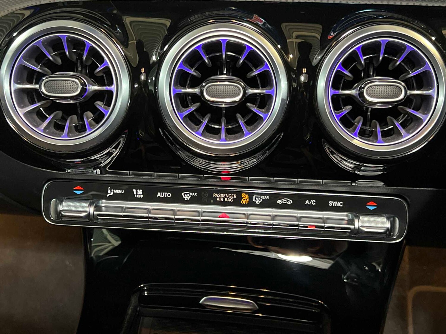 Used Mercedes-Benz CLA for sale - 77361301: Photo 21