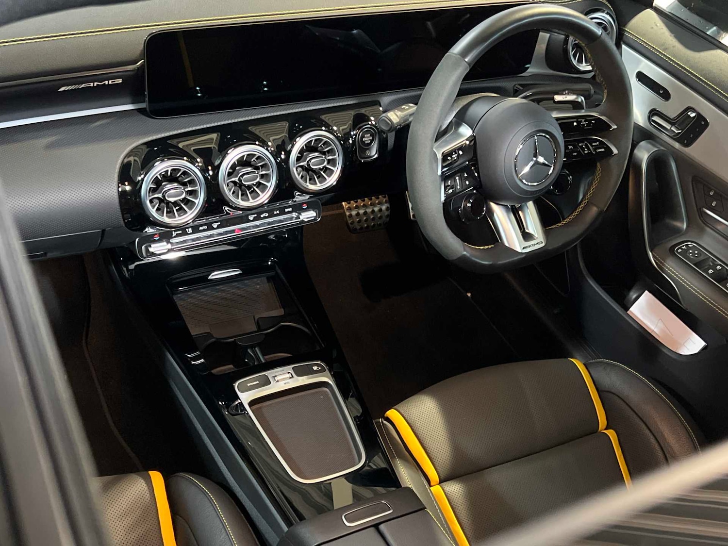 Used Mercedes-Benz CLA for sale - 77361301: Photo 4