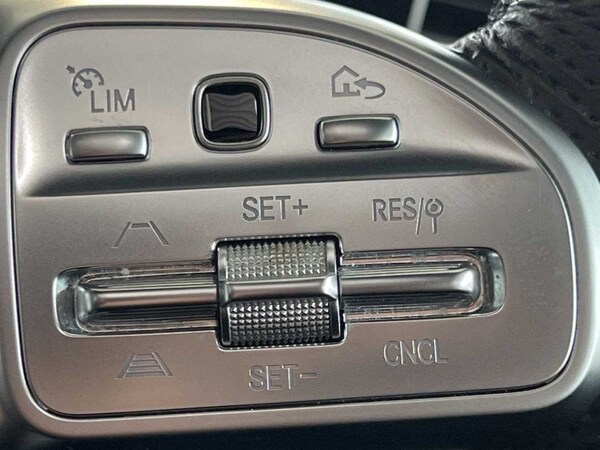 Used Mercedes-Benz GLE 2023 for sale - 75218122: Photo 32