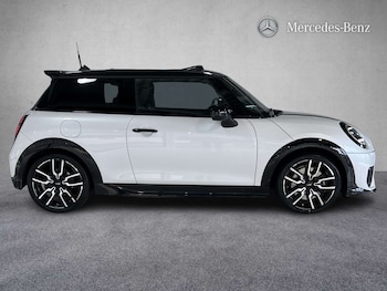 Used MINI Cooper 2024 for sale - 79065381: Photo