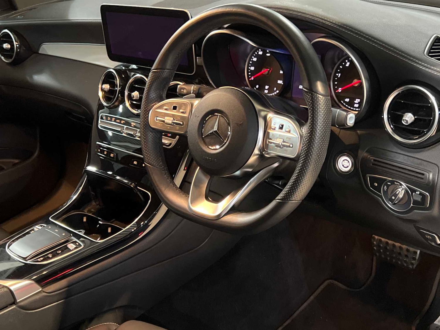 Used Mercedes-Benz GLC 2023 for sale - 76889879: Photo 15