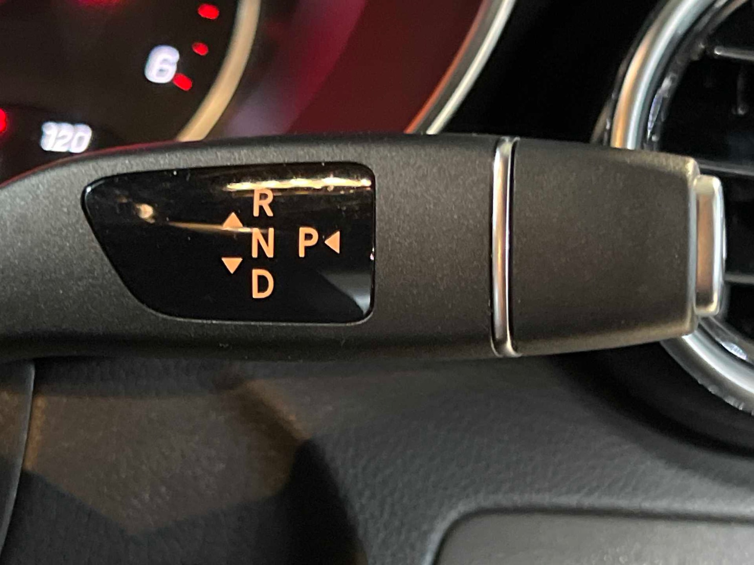 Used Mercedes-Benz GLC 2023 for sale - 76889879: Photo 24