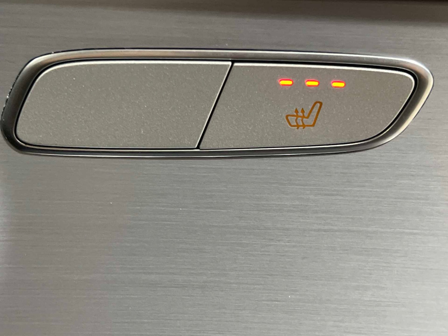 Used Mercedes-Benz GLC 2023 for sale - 76889879: Photo 25