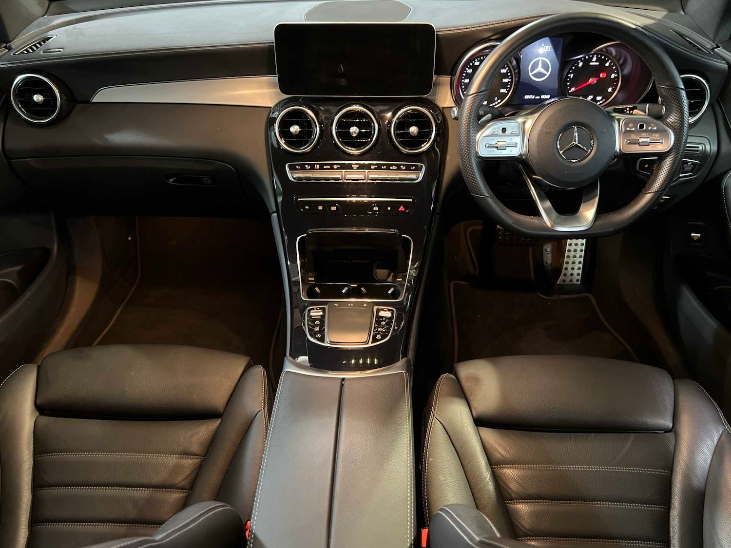 Used Mercedes-Benz GLC 2023 for sale - 76889879: Photo 3