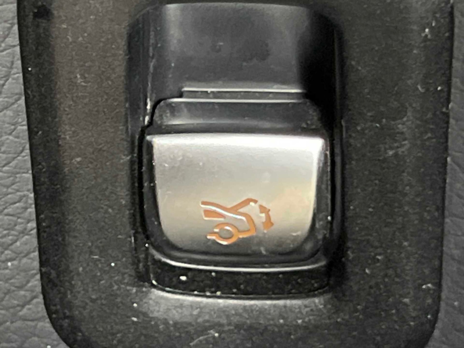 Used Mercedes-Benz GLC 2023 for sale - 76889879: Photo 35