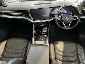 Used Volkswagen Touareg 2021 for sale - 77058283: Photo