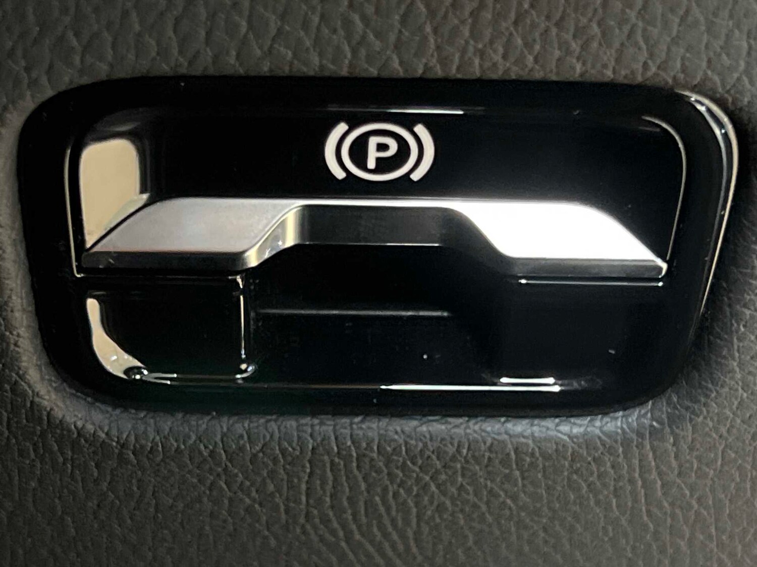 Used Mercedes-Benz GLC 2023 for sale - 76668913: Photo 22