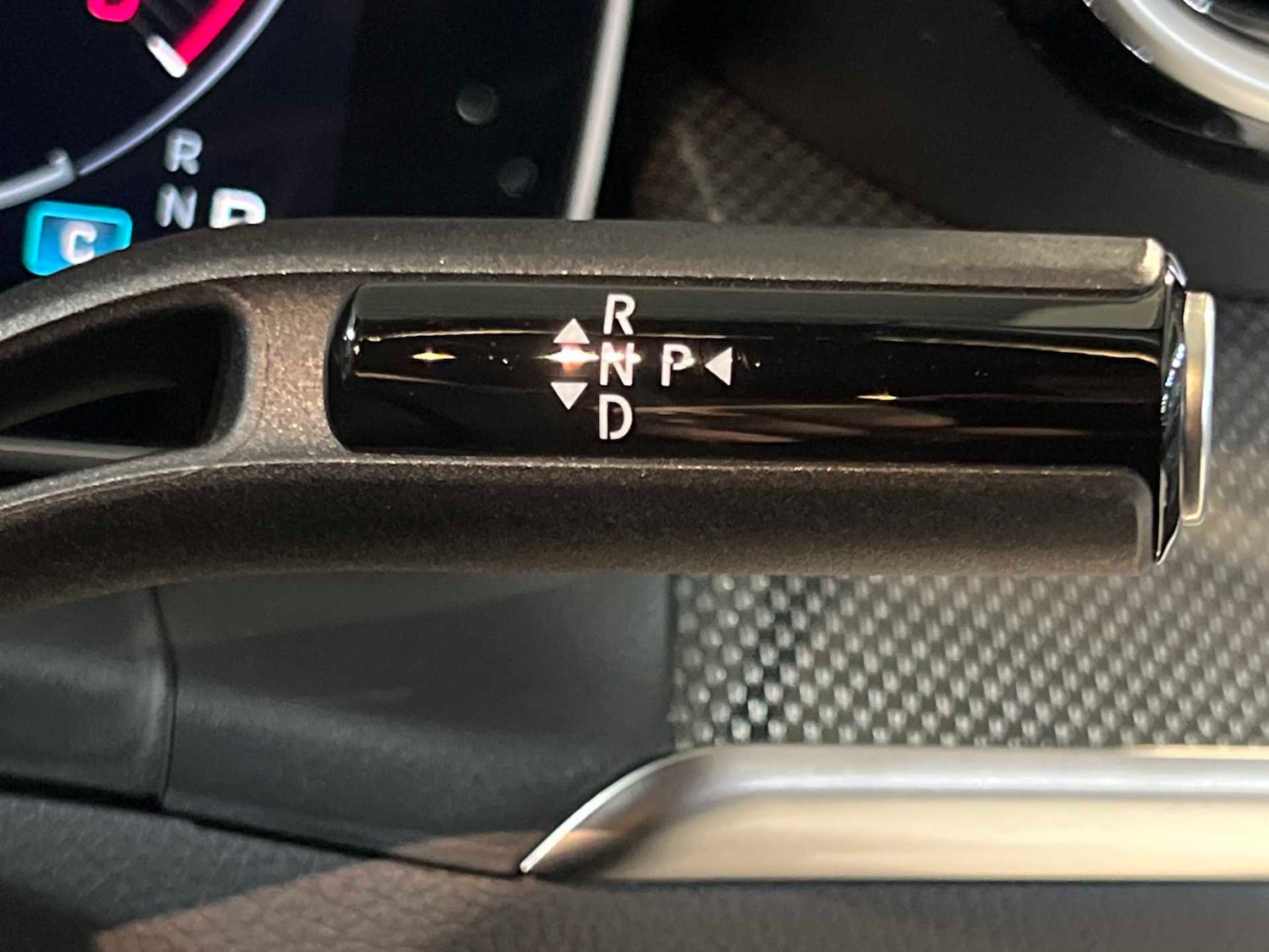 Used Mercedes-Benz GLC 2023 for sale - 76668913: Photo 23