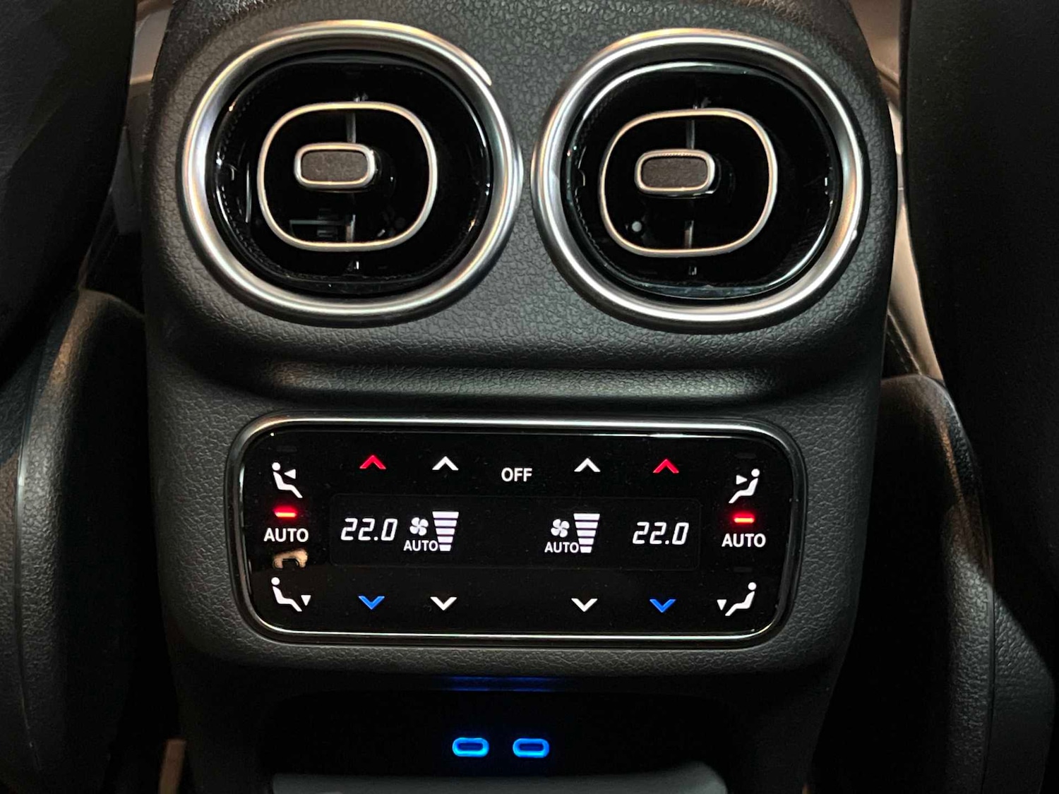 Used Mercedes-Benz GLC 2024 for sale - 77282067: Photo 20