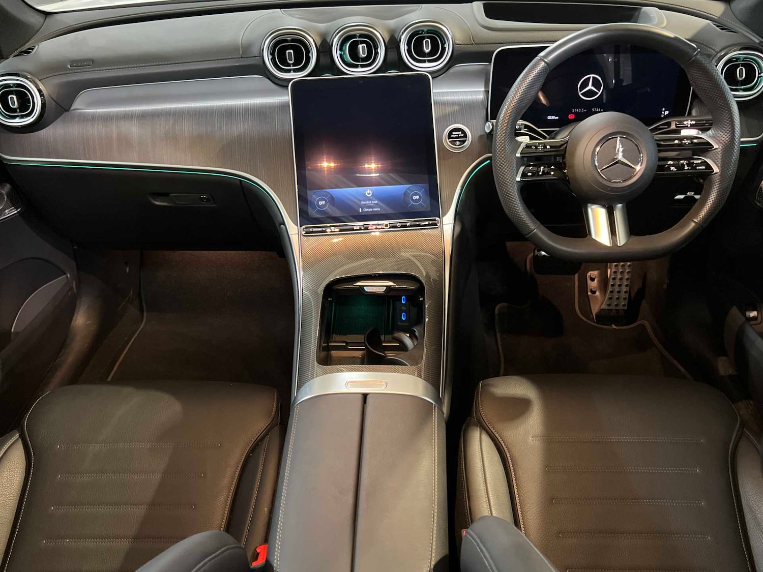 Used Mercedes-Benz GLC 2024 for sale - 77282067: Photo 3