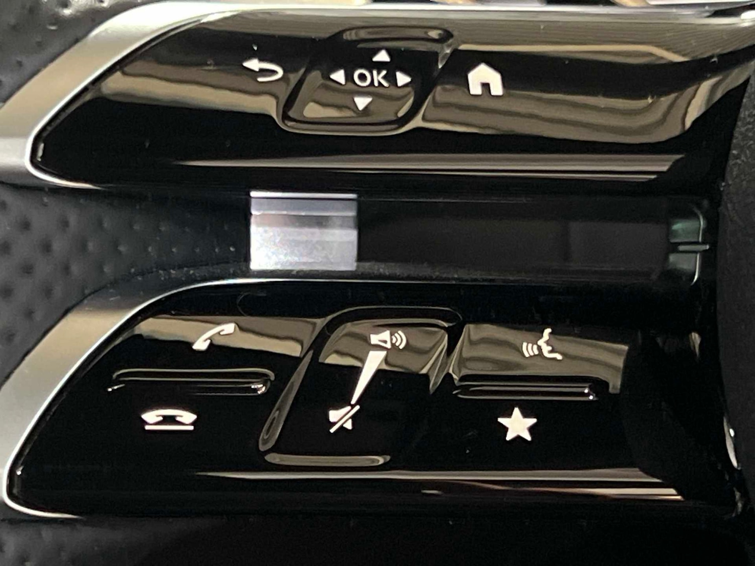 Used Mercedes-Benz GLC 2024 for sale - 77282067: Photo 32