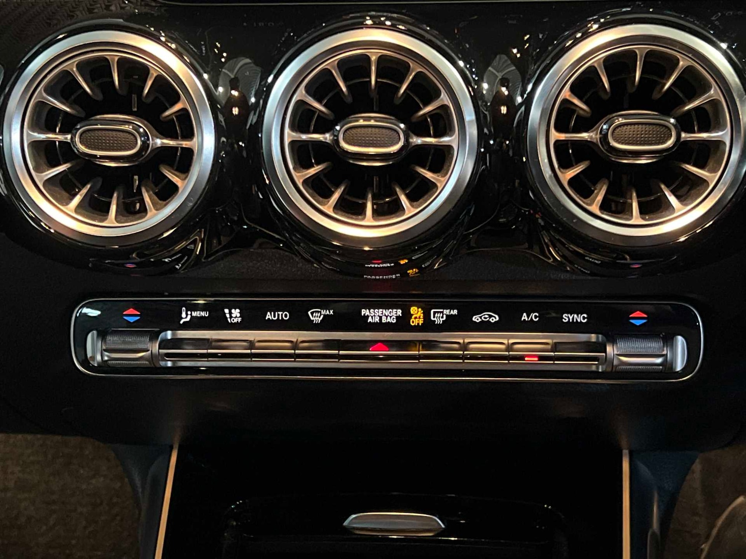 Used Mercedes-Benz GLB 2022 for sale - 77011015: Photo 21