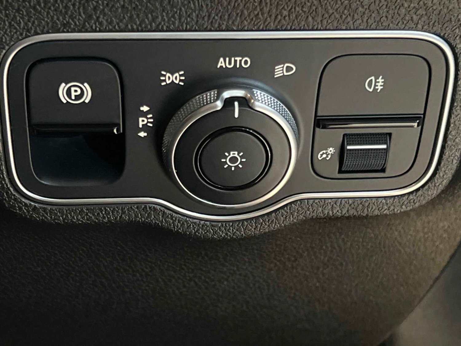 Used Mercedes-Benz GLB 2022 for sale - 77011015: Photo 22