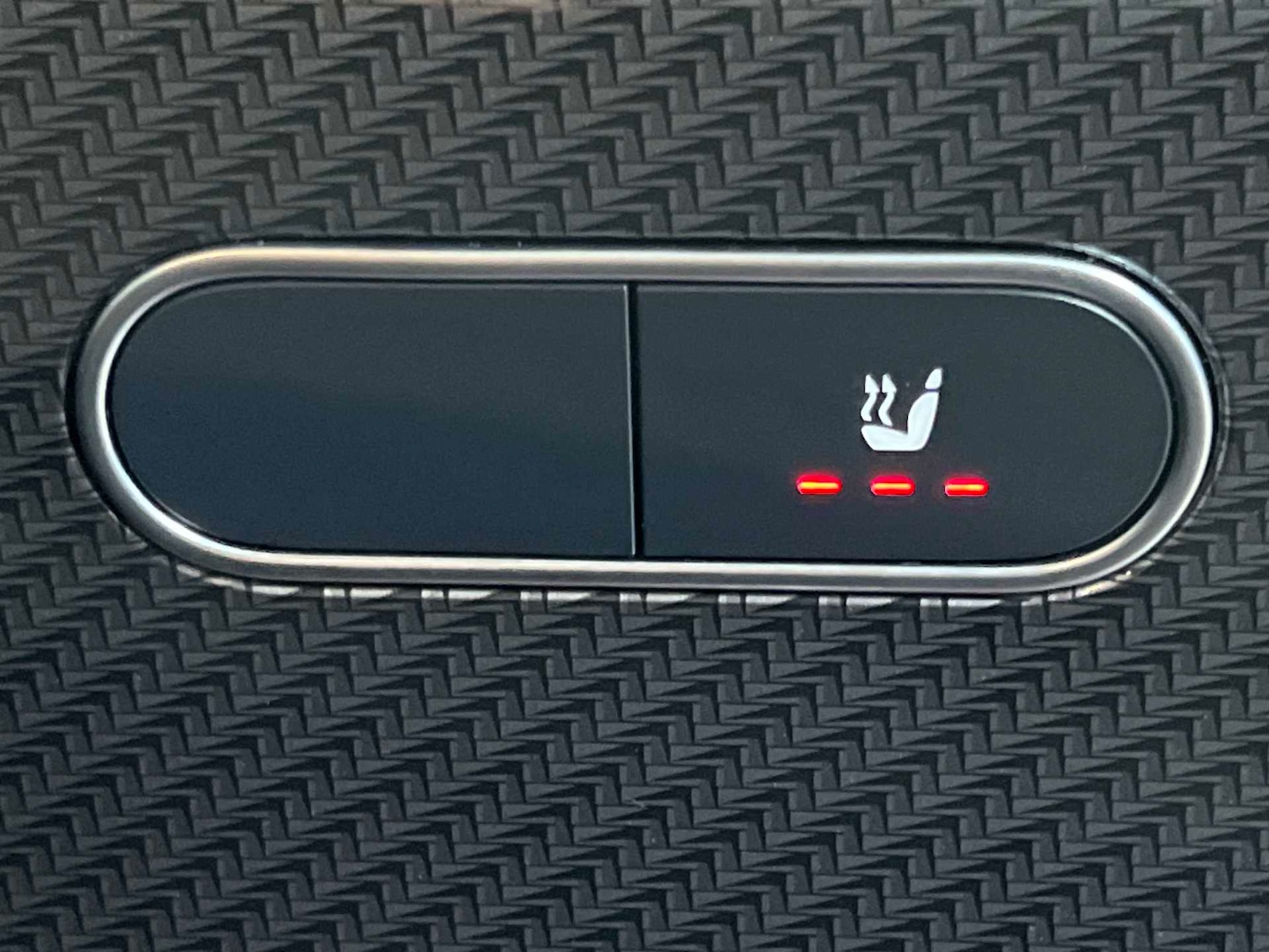 Used Mercedes-Benz GLB 2022 for sale - 77011015: Photo 24