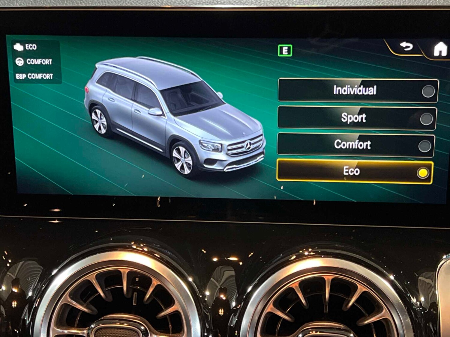 Used Mercedes-Benz GLB 2022 for sale - 77011015: Photo 30