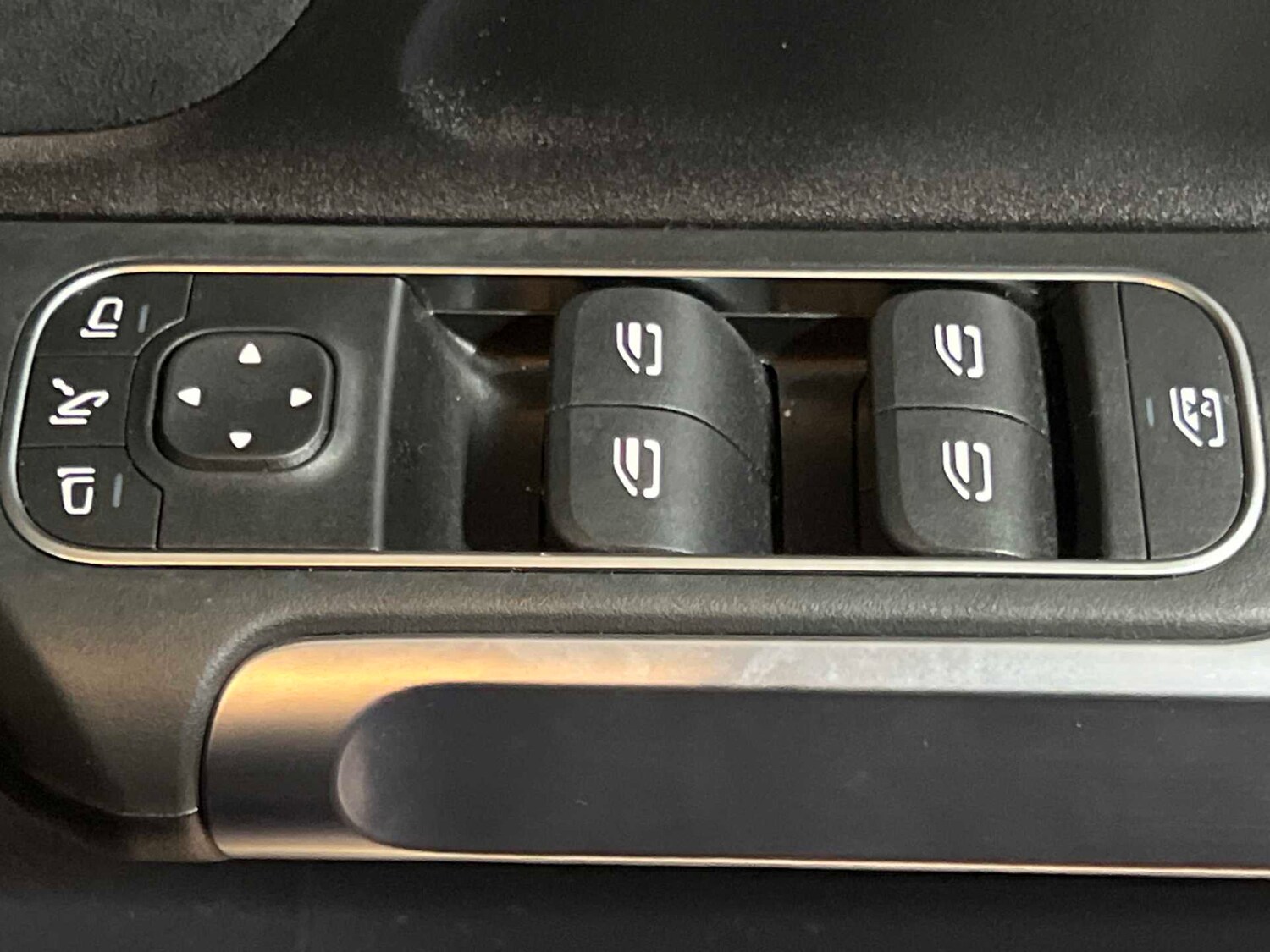 Used Mercedes-Benz GLB 2022 for sale - 77011015: Photo 35