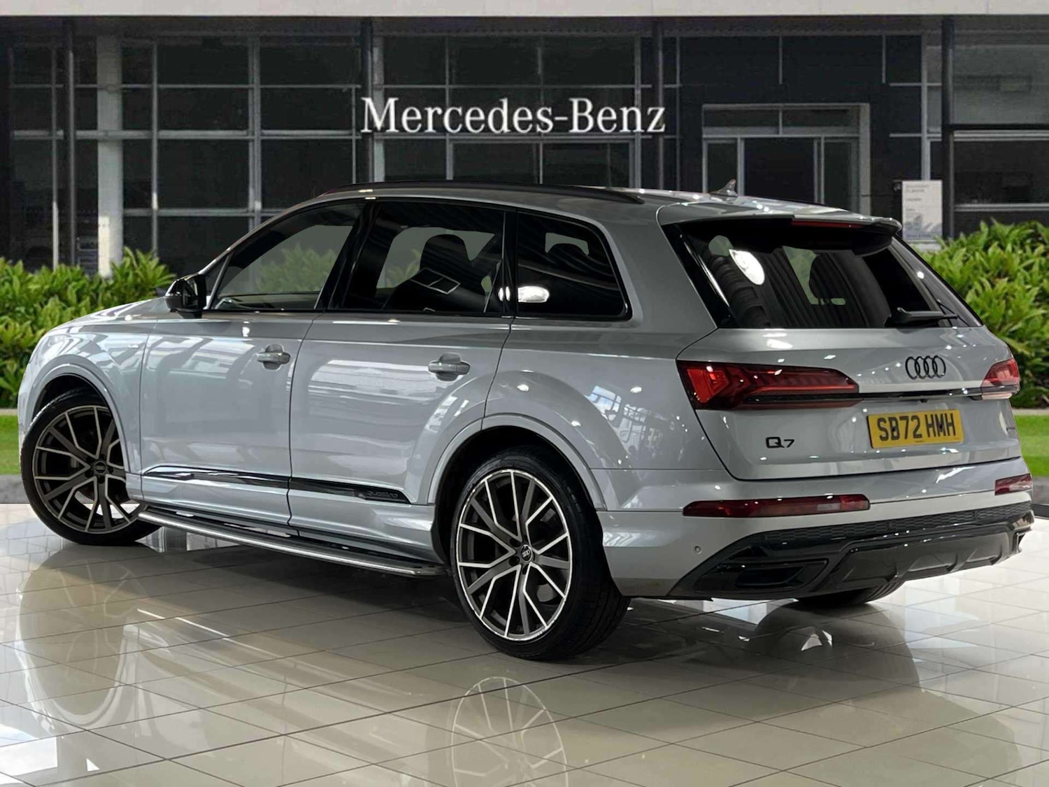 Used Audi Q7 2023 for sale - 76100592: Photo 2