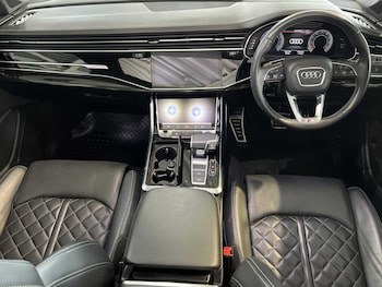 Used Audi Q7 2023 for sale - 76100592: Photo