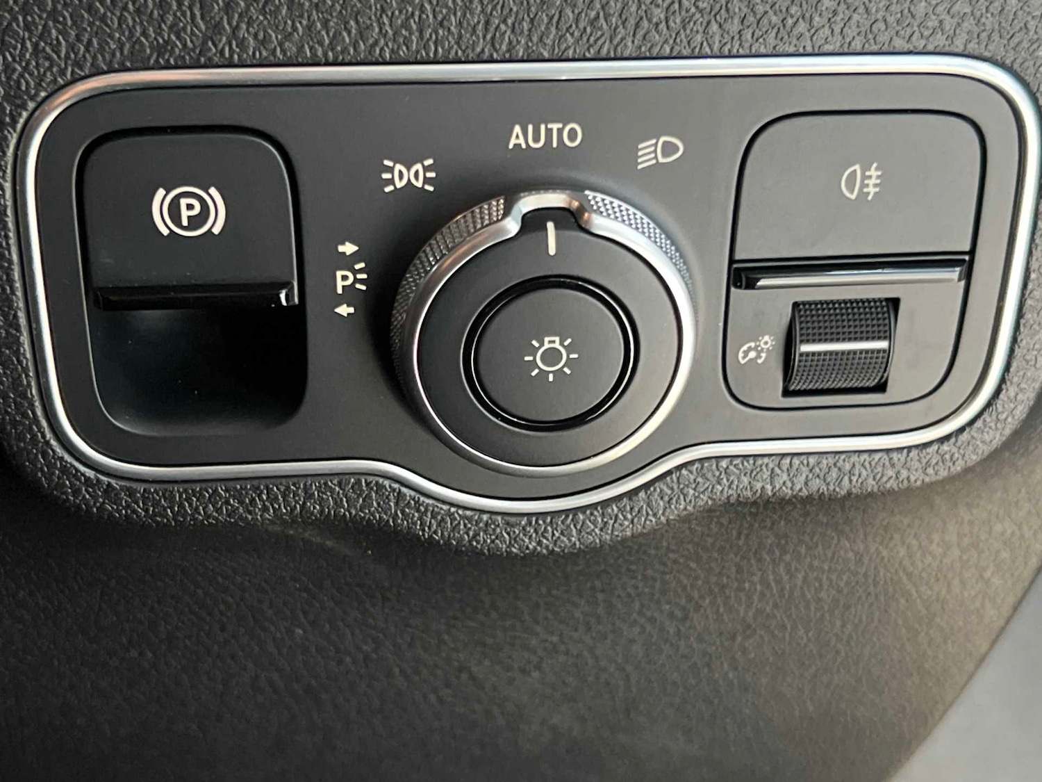 Used Mercedes-Benz GLB 2025 for sale - 76928915: Photo 23