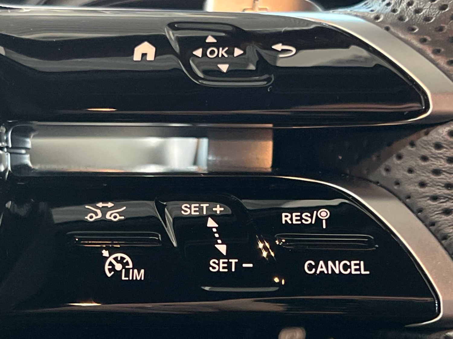 Used Mercedes-Benz GLB 2025 for sale - 76928915: Photo 32