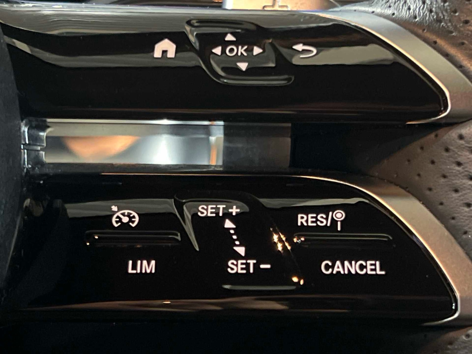 Used Mercedes-Benz GLB 2024 for sale - 77239866: Photo 32