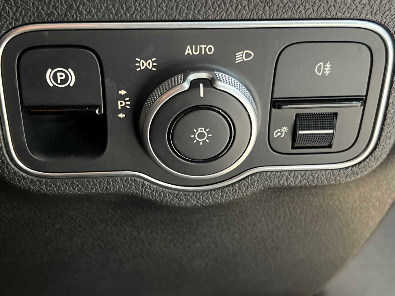 Used Mercedes-Benz GLB 2024 for sale - 76929029: Photo 23