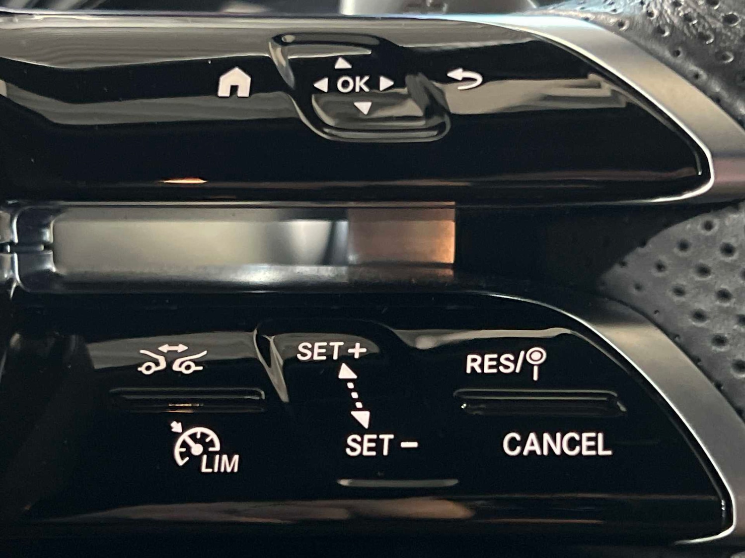 Used Mercedes-Benz GLB 2024 for sale - 76929029: Photo 32