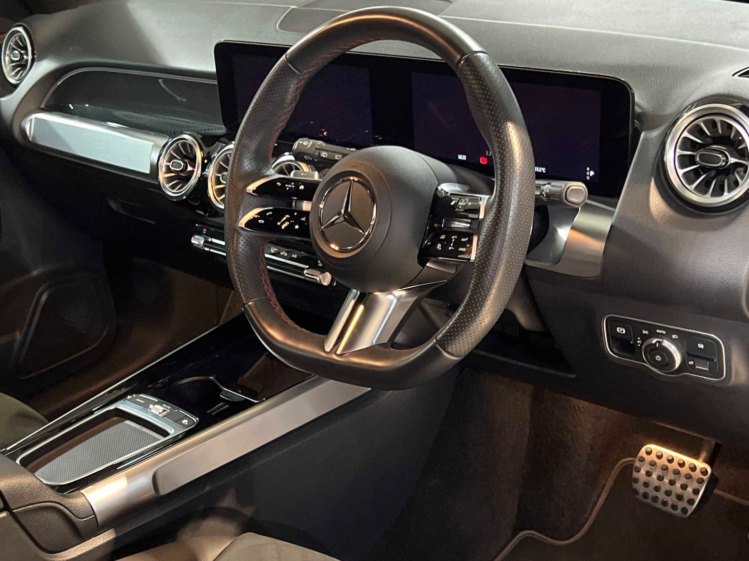 Used Mercedes-Benz GLB 2024 for sale - 76540794: Photo 15