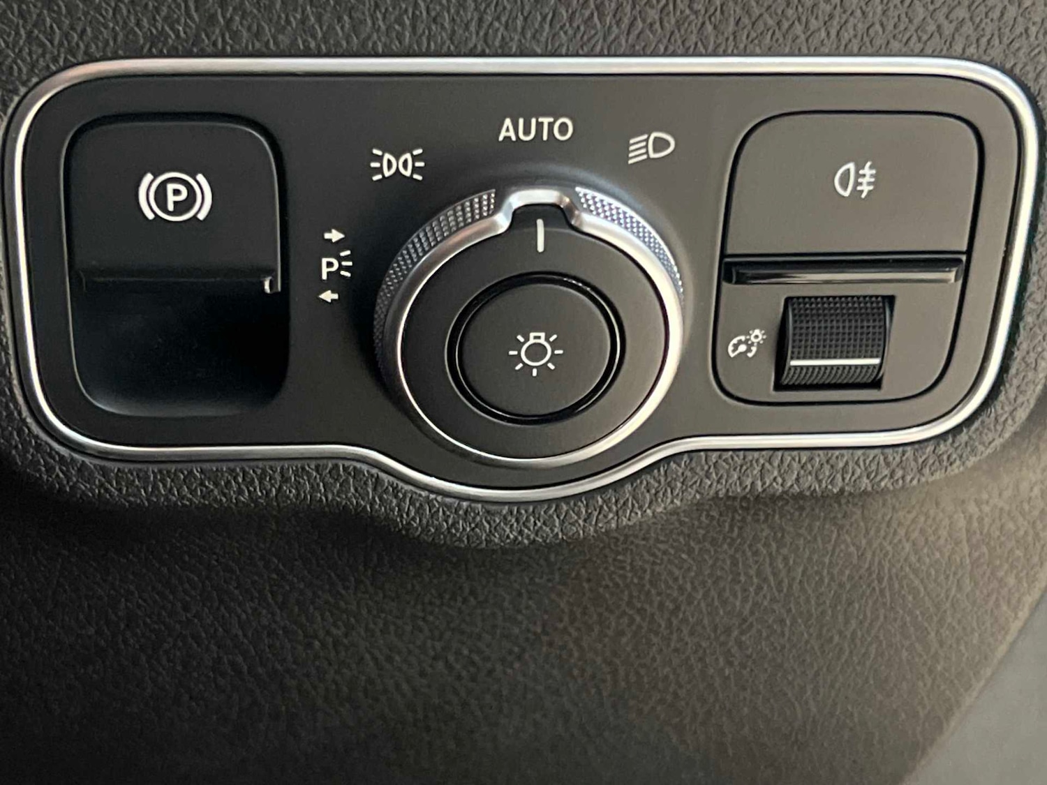 Used Mercedes-Benz GLB 2024 for sale - 76540794: Photo 23