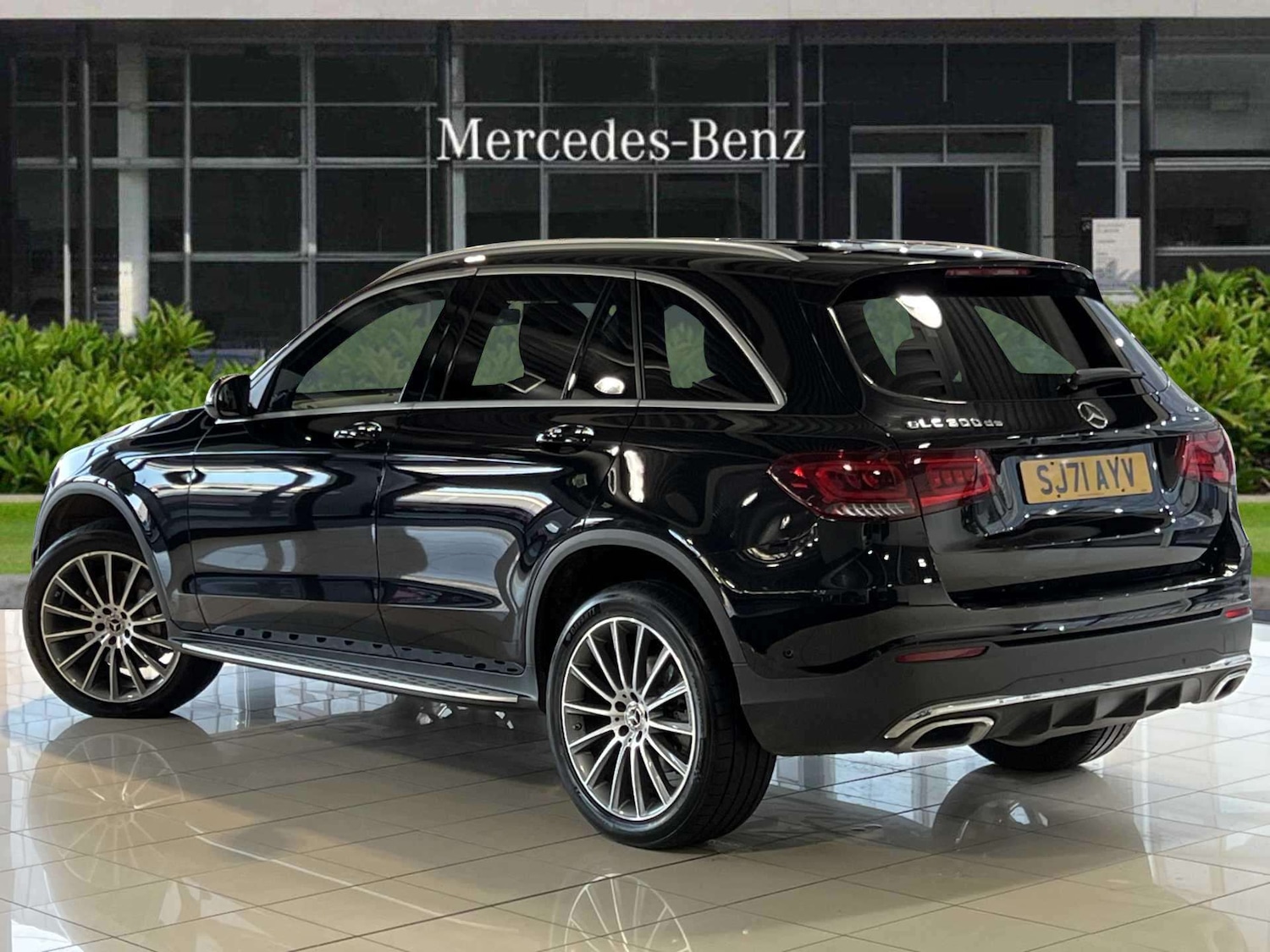 Used Mercedes-Benz GLC 2021 for sale - 77294279: Photo 2