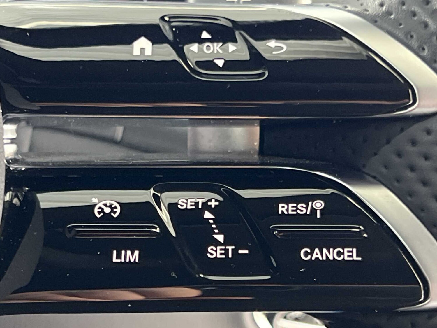 Used Mercedes-Benz GLC 2023 for sale - 75785151: Photo 32