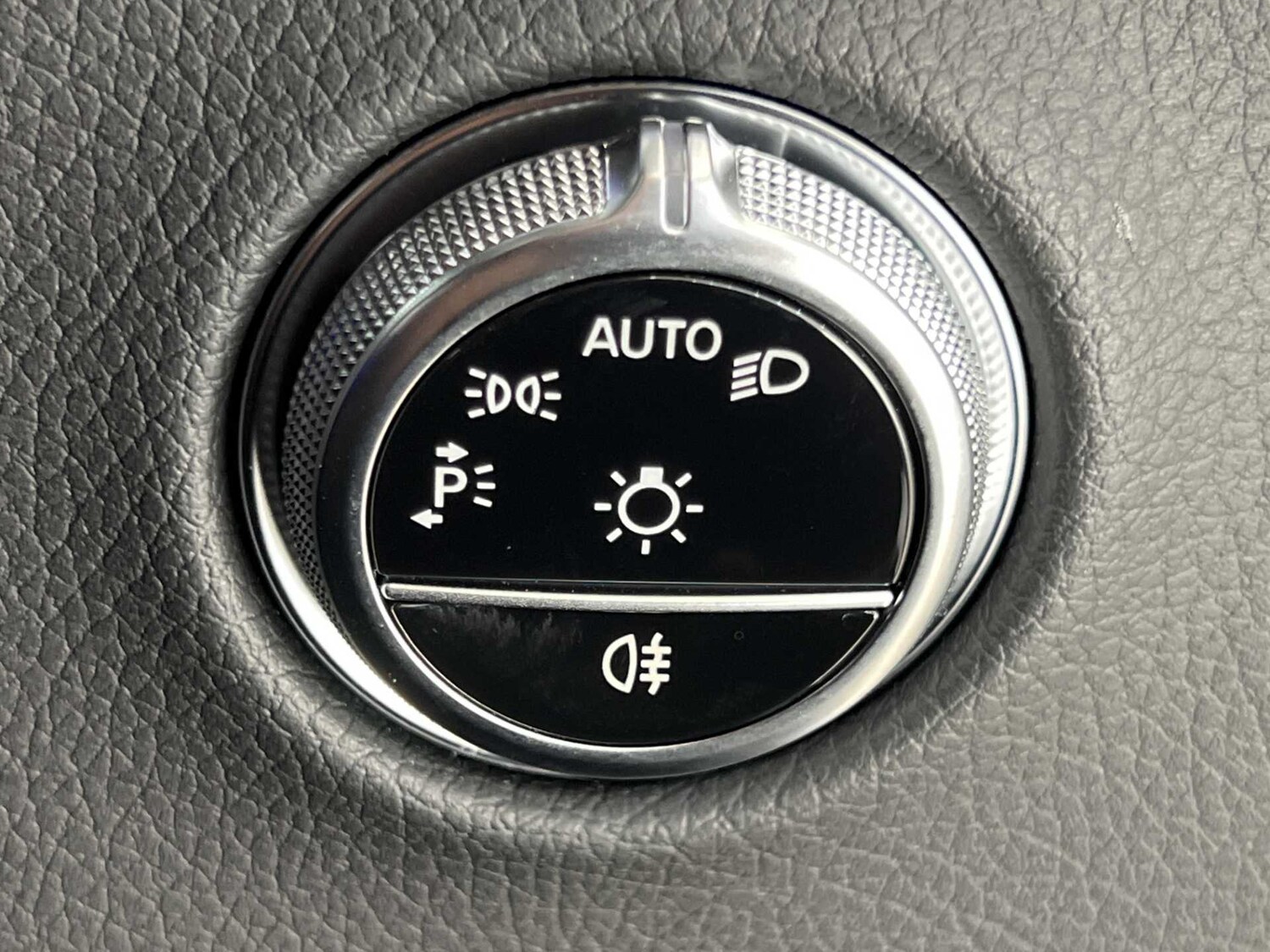 Used Mercedes-Benz GLC 2023 for sale - 75785151: Photo 33