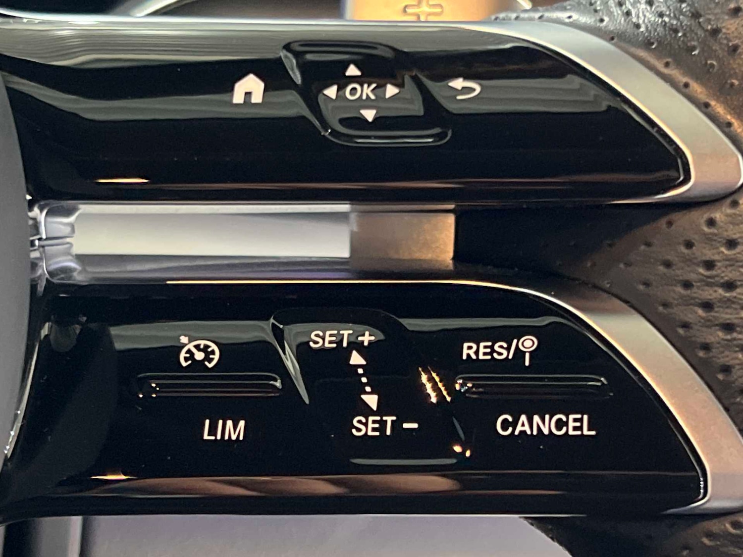 Used Mercedes-Benz GLE 2024 for sale - 77373845: Photo 32