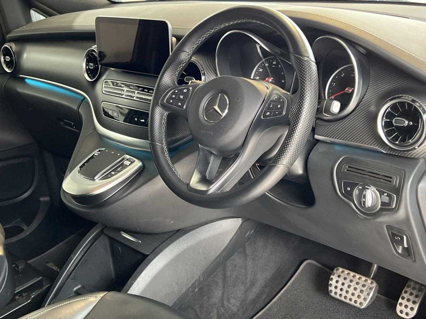 Used Mercedes-Benz V-Class 2023 for sale - 76034869: Photo 15