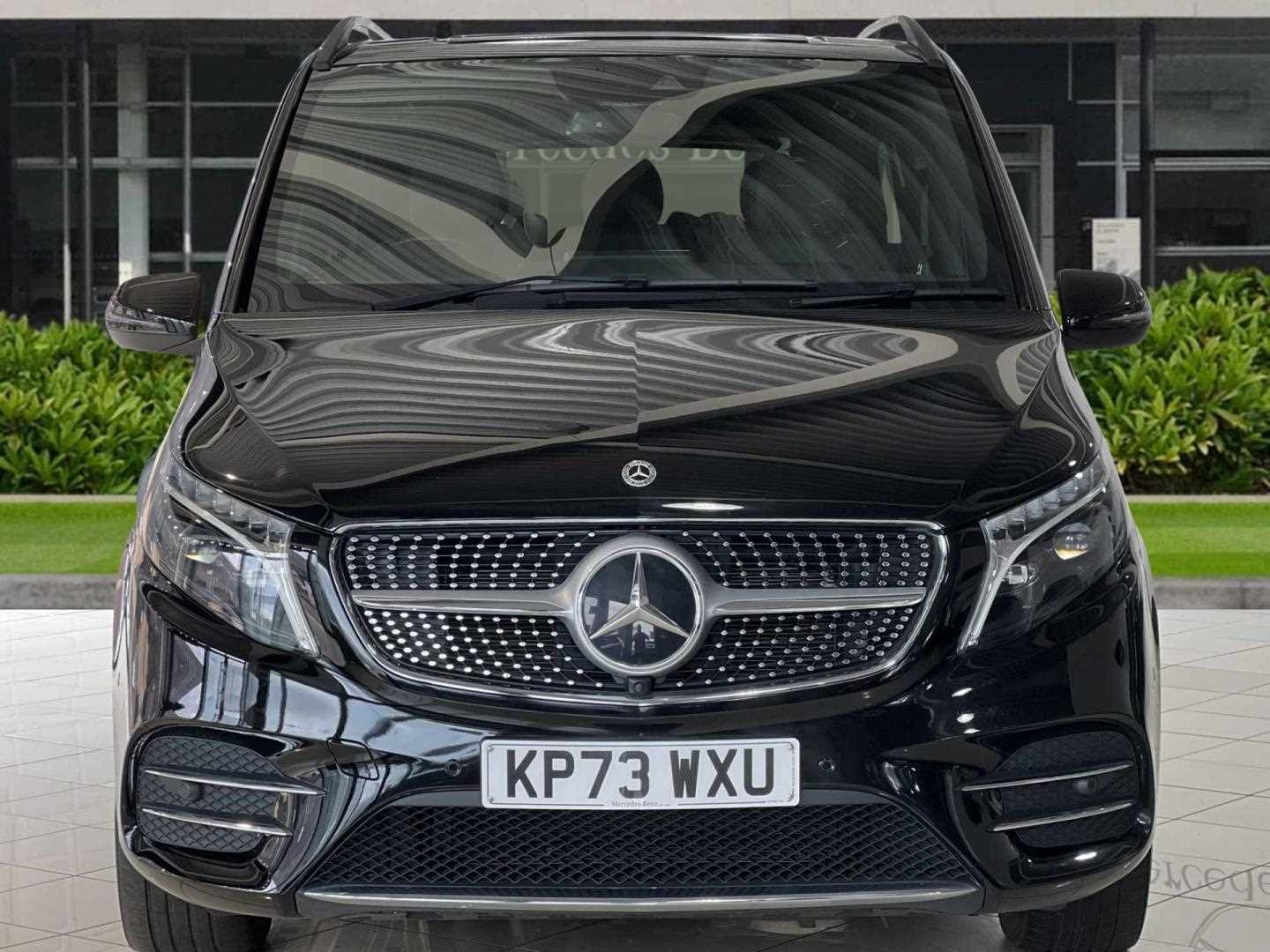 Used Mercedes-Benz V-Class 2023 for sale - 76034869: Photo 6