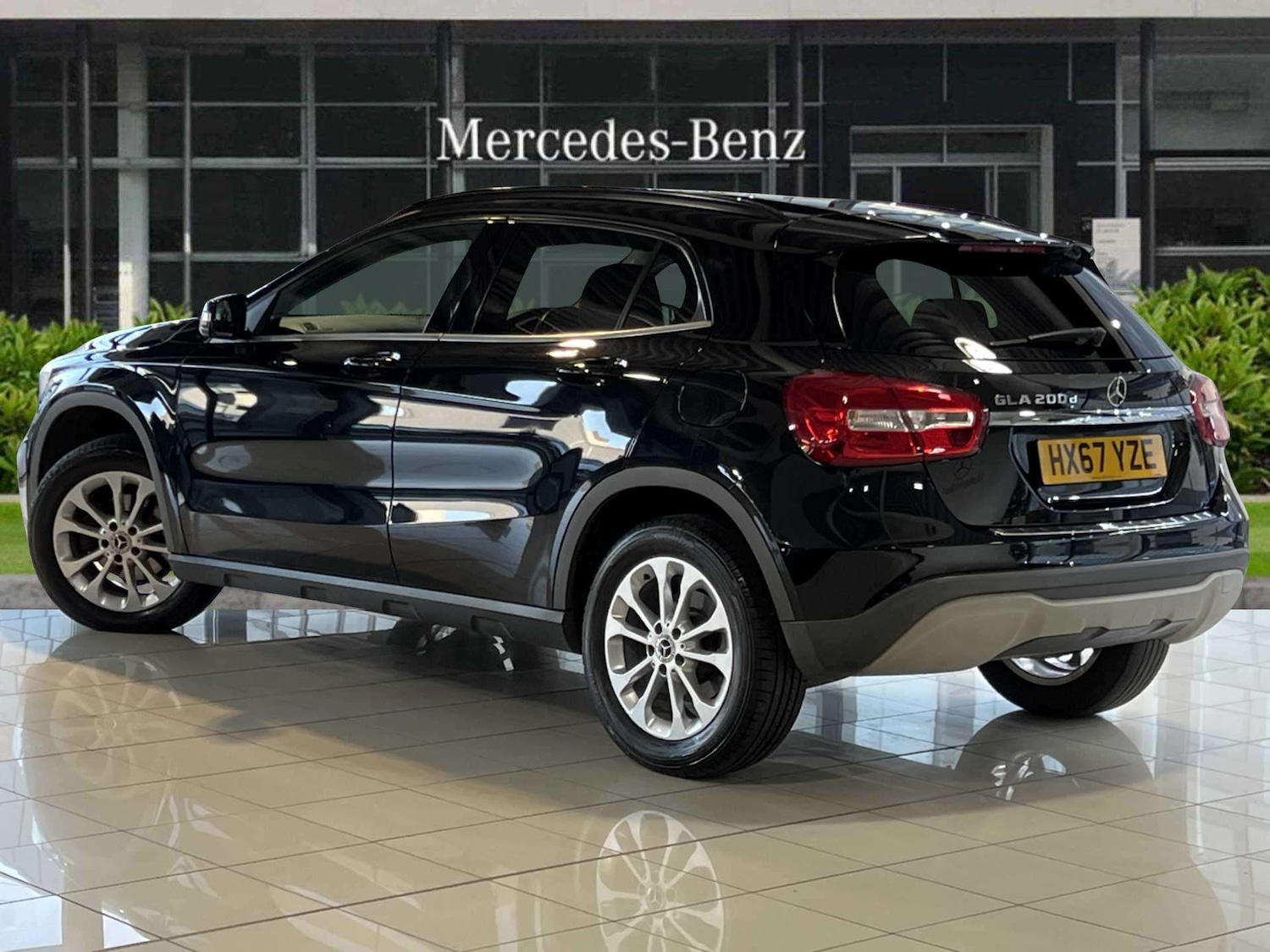 Used Mercedes-Benz GLA 2017 for sale - 77083078: Photo 2