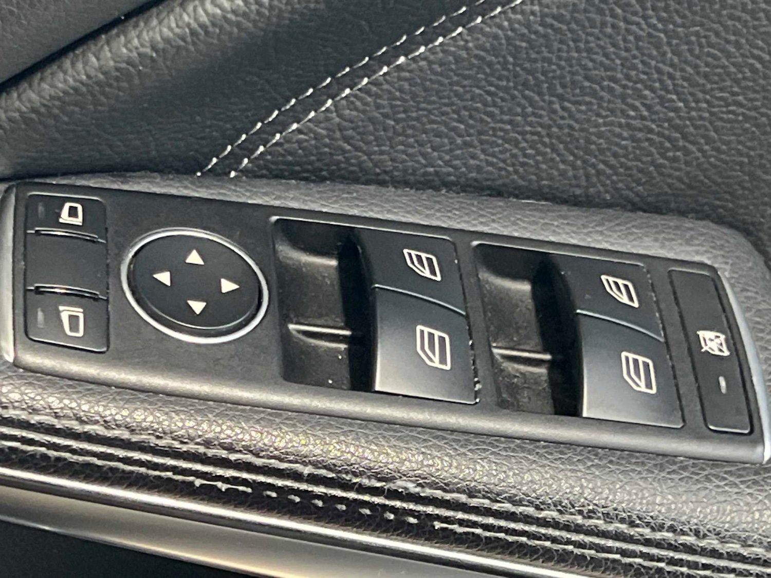 Used Mercedes-Benz GLA 2017 for sale - 77083078: Photo 34