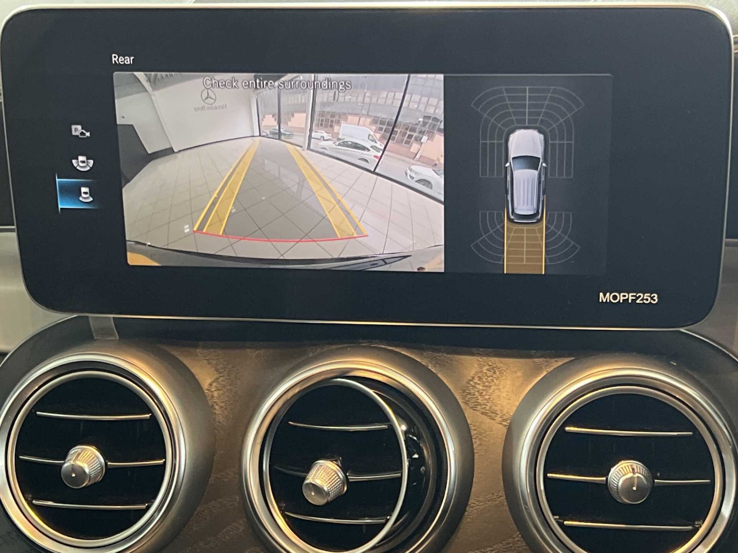 Used Mercedes-Benz GLC 2021 for sale - 76034886: Photo 4