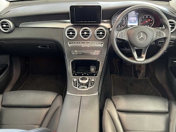 Used Mercedes-Benz GLC 2019 for sale - 75592332: Photo