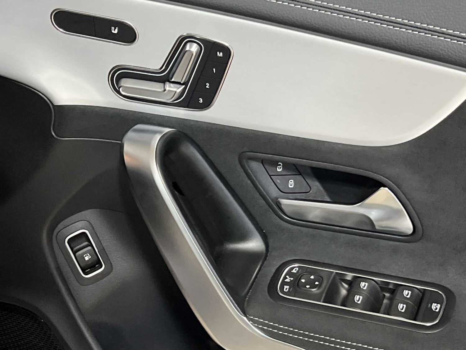 Used Mercedes-Benz CLA for sale - 77885844: Photo 14