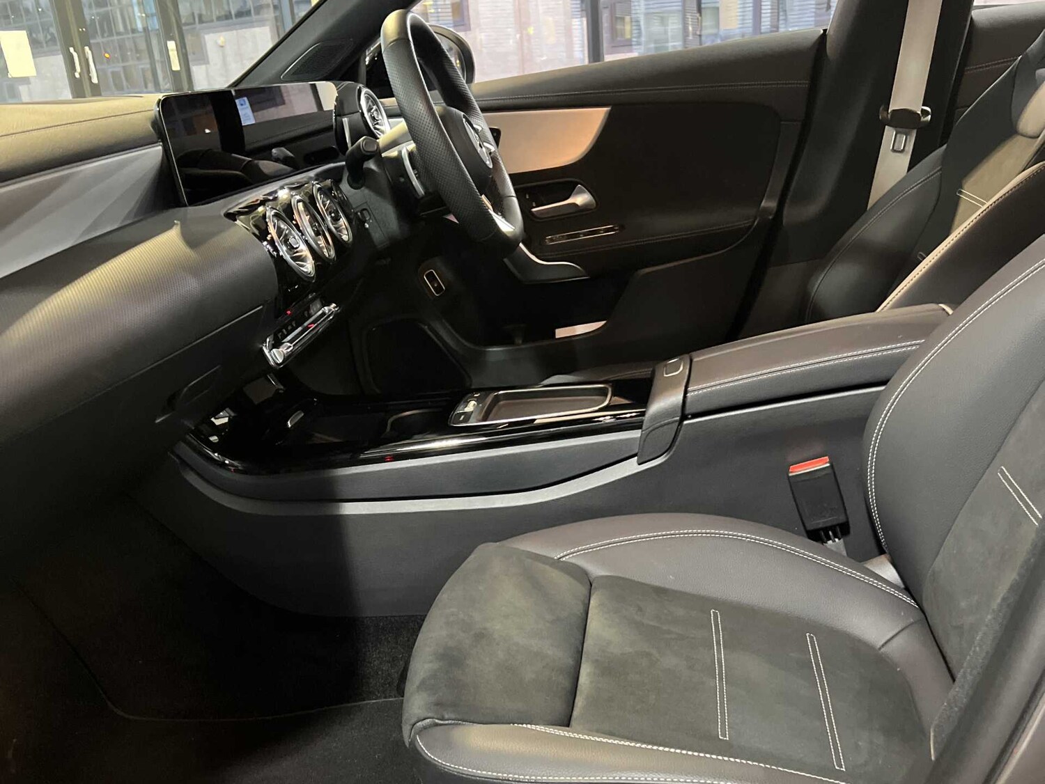 Used Mercedes-Benz CLA for sale - 77885844: Photo 21