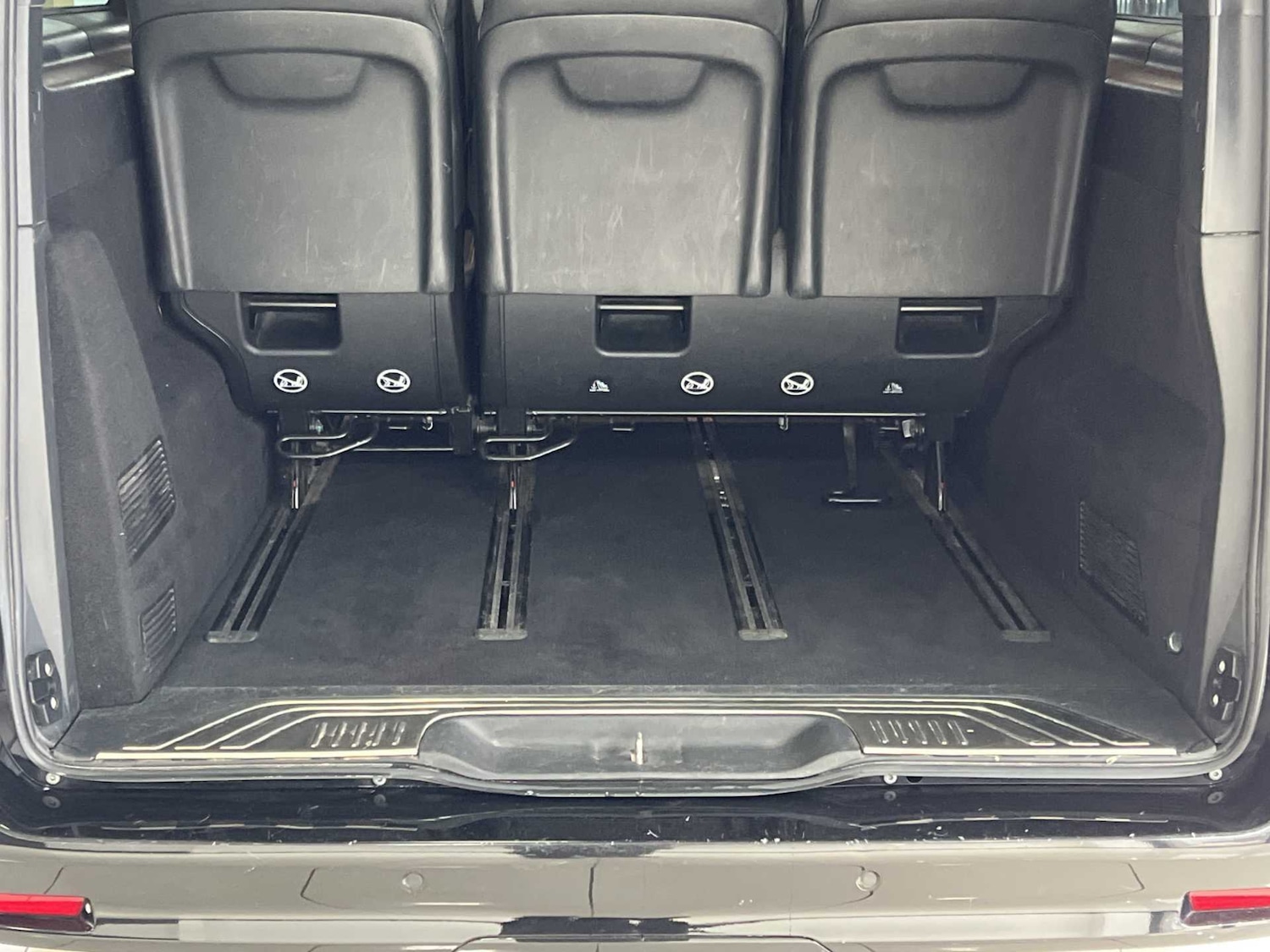 Used Mercedes-Benz V-Class 2023 for sale - 75951362: Photo 13